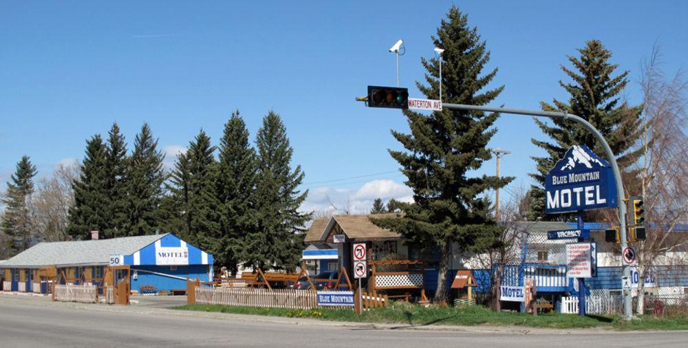 Blue Mountain Motel Пинчер-Крик Экстерьер фото