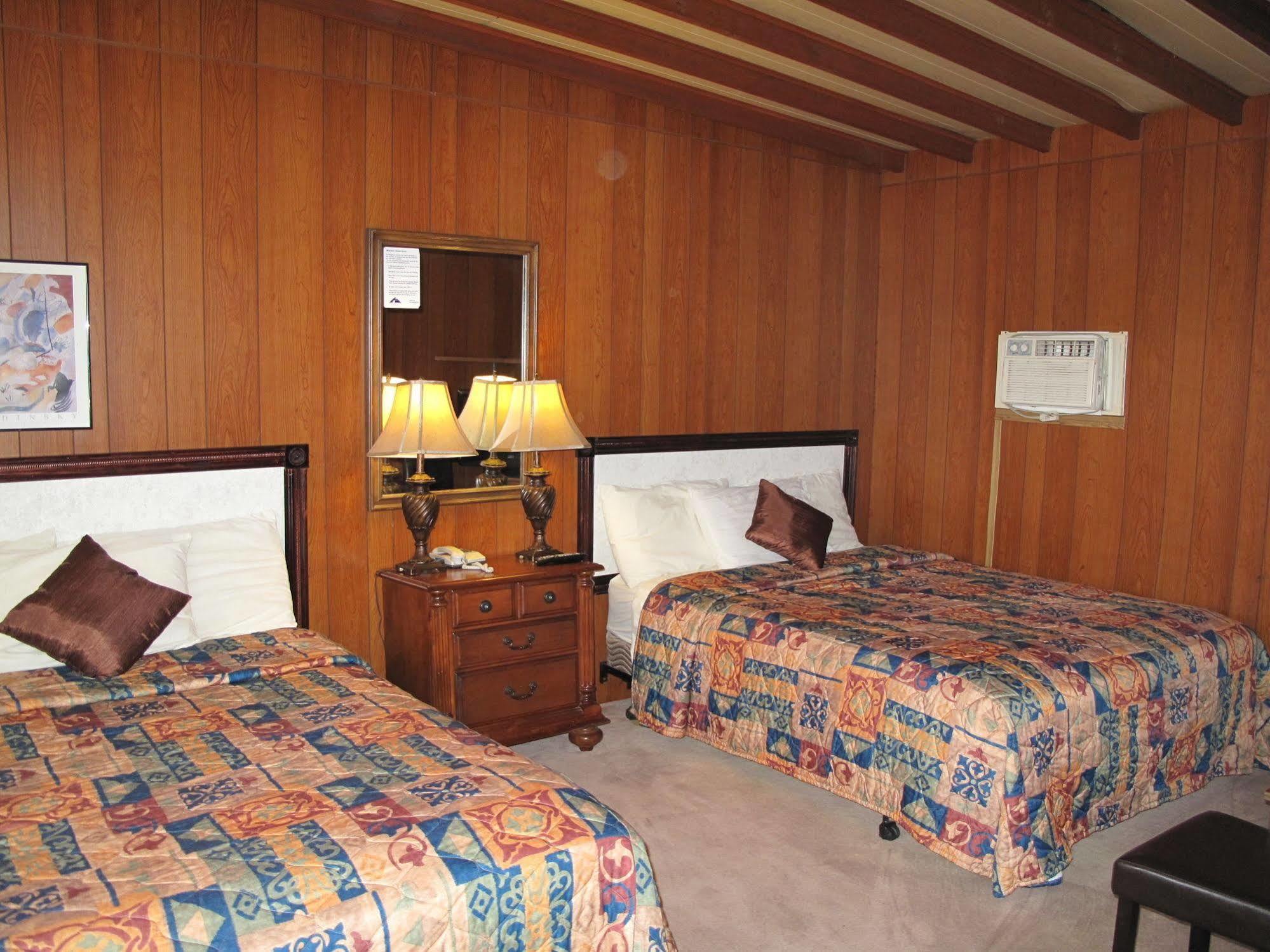 Blue Mountain Motel Пинчер-Крик Экстерьер фото